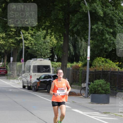 15.06.2025 - REWE Women's Run Jannik Wohlers http://msf.ph/oto/7935580 15.06.2025 08:41:11 Laufen 10686 meine-sportfotos.de