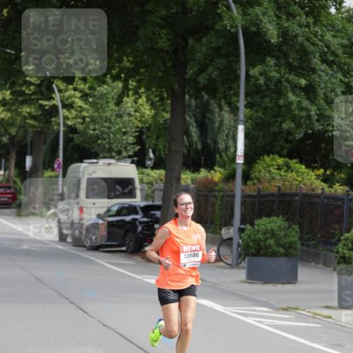 15.06.2025 - REWE Women's Run Jannik Wohlers http://msf.ph/oto/7935615 15.06.2025 08:41:12 Laufen 10686 meine-sportfotos.de