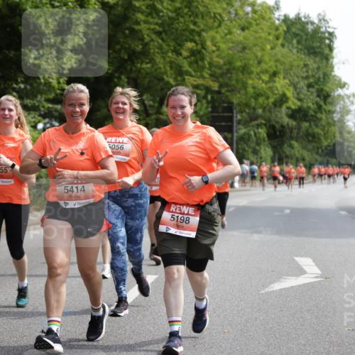 15.06.2025 - REWE Women's Run Jannik Wohlers http://msf.ph/oto/7935625 15.06.2025 10:12:58 Laufen 48, 5256, 5056, 5055, 5414, 5198 meine-sportfotos.de