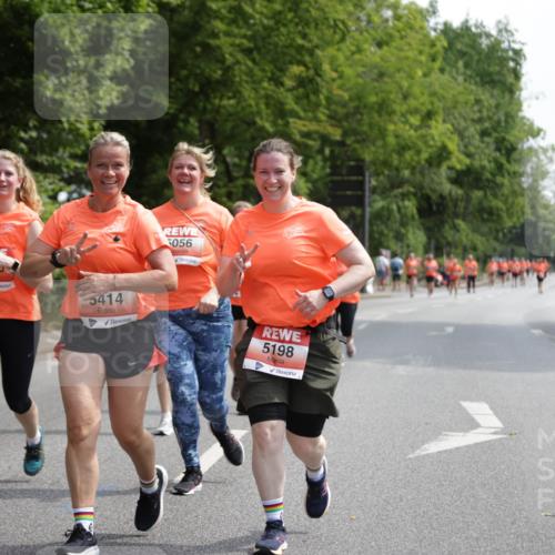 15.06.2025 - REWE Women's Run Jannik Wohlers http://msf.ph/oto/7935630 15.06.2025 10:12:58 Laufen 525, 5055, 5414, 056, 5198 meine-sportfotos.de