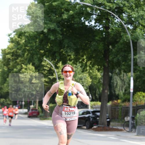 15.06.2025 - REWE Women's Run Jannik Wohlers http://msf.ph/oto/7935638 15.06.2025 09:53:22 Laufen 10215 meine-sportfotos.de