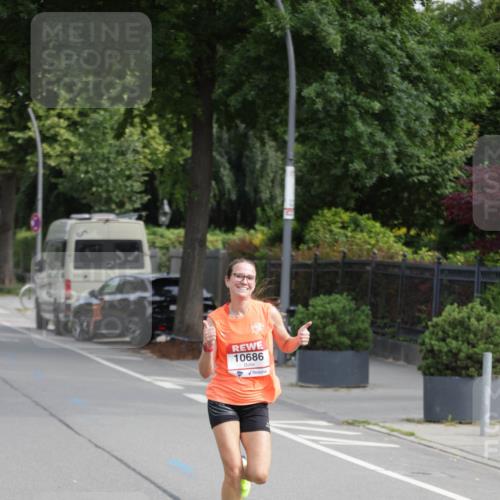 15.06.2025 - REWE Women's Run Jannik Wohlers http://msf.ph/oto/7935662 15.06.2025 08:41:12 Laufen 10686 meine-sportfotos.de