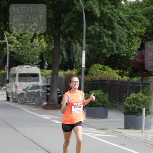 15.06.2025 - REWE Women's Run Jannik Wohlers http://msf.ph/oto/7935681 15.06.2025 08:41:12 Laufen 10686 meine-sportfotos.de