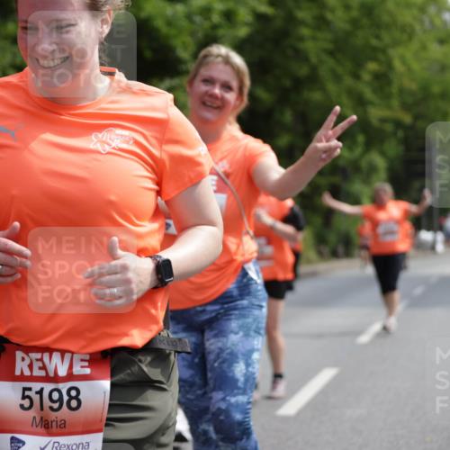 15.06.2025 - REWE Women's Run Jannik Wohlers http://msf.ph/oto/7935690 15.06.2025 10:13:00 Laufen 5198 meine-sportfotos.de