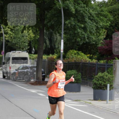 15.06.2025 - REWE Women's Run Jannik Wohlers http://msf.ph/oto/7935695 15.06.2025 08:41:12 Laufen 10686 meine-sportfotos.de