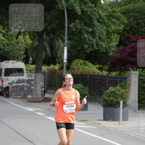15.06.2025 - REWE Women's Run Jannik Wohlers http://msf.ph/oto/7935712 15.06.2025 08:41:12 Laufen 10686 meine-sportfotos.de