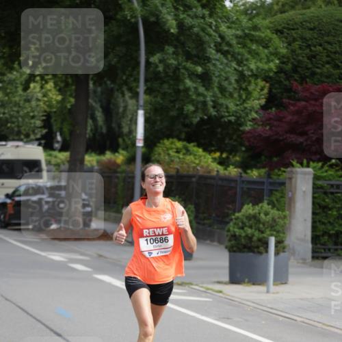 15.06.2025 - REWE Women's Run Jannik Wohlers http://msf.ph/oto/7935718 15.06.2025 08:41:12 Laufen 10686 meine-sportfotos.de
