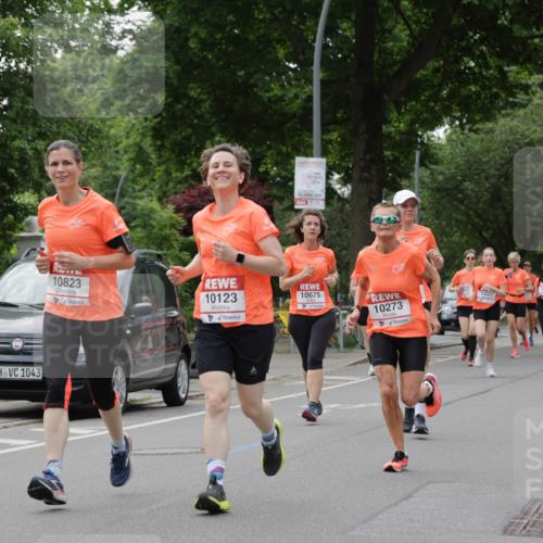15.06.2025 - REWE Women's Run Jannik Wohlers http://msf.ph/oto/7935728 15.06.2025 08:26:14 Laufen 1043, 10823, 10123, 15, 2025, 10675, 10273, 10867, 10621, 105 meine-sportfotos.de