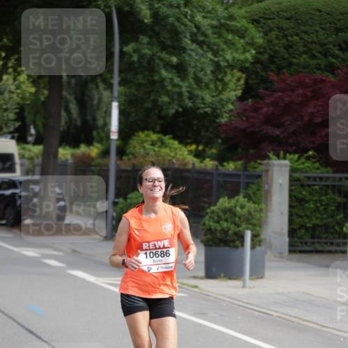 15.06.2025 - REWE Women's Run Jannik Wohlers http://msf.ph/oto/7935734 15.06.2025 08:41:13 Laufen 10686 meine-sportfotos.de