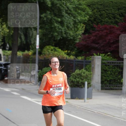 15.06.2025 - REWE Women's Run Jannik Wohlers http://msf.ph/oto/7935736 15.06.2025 08:41:13 Laufen 0686 meine-sportfotos.de