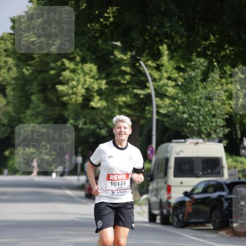 15.06.2025 - REWE Women's Run Jannik Wohlers http://msf.ph/oto/7935764 15.06.2025 08:41:38 Laufen 10174 meine-sportfotos.de