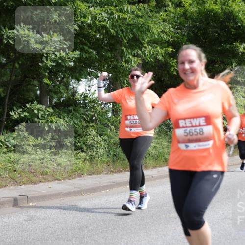 15.06.2025 - REWE Women's Run Jannik Wohlers http://msf.ph/oto/7935820 15.06.2025 10:13:04 Laufen 5390, 5658, 56 meine-sportfotos.de
