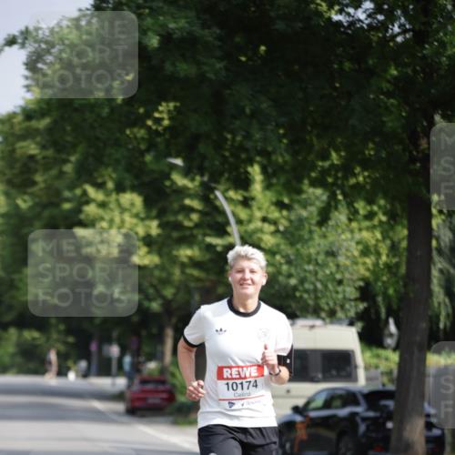 15.06.2025 - REWE Women's Run Jannik Wohlers http://msf.ph/oto/7935824 15.06.2025 08:41:39 Laufen 10174 meine-sportfotos.de