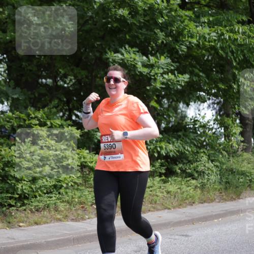 15.06.2025 - REWE Women's Run Jannik Wohlers http://msf.ph/oto/7935841 15.06.2025 10:13:05 Laufen 5390 meine-sportfotos.de