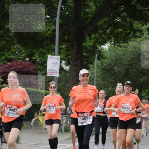 15.06.2025 - REWE Women's Run Jannik Wohlers http://msf.ph/oto/7935844 15.06.2025 08:26:19 Laufen 10867, 2825, 374, 10621, 10583 meine-sportfotos.de