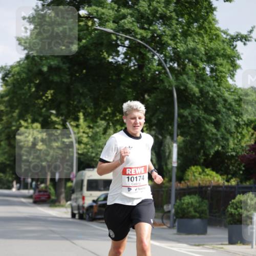 15.06.2025 - REWE Women's Run Jannik Wohlers http://msf.ph/oto/7935873 15.06.2025 08:41:40 Laufen 10174 meine-sportfotos.de