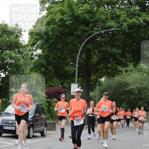 15.06.2025 - REWE Women's Run Jannik Wohlers http://msf.ph/oto/7935908 15.06.2025 08:26:20 Laufen 1043, 10867, 374, 10621, 1583, 10133 meine-sportfotos.de