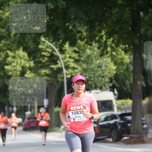 15.06.2025 - REWE Women's Run Jannik Wohlers http://msf.ph/oto/7935916 15.06.2025 09:53:36 Laufen 10835 meine-sportfotos.de