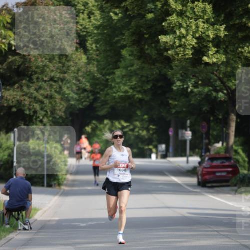 15.06.2025 - REWE Women's Run Jannik Wohlers http://msf.ph/oto/7936010 15.06.2025 08:42:19 Laufen 10848 meine-sportfotos.de