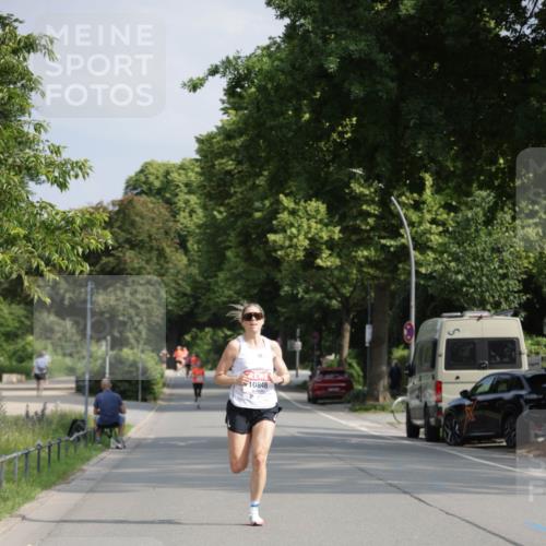 15.06.2025 - REWE Women's Run Jannik Wohlers http://msf.ph/oto/7936095 15.06.2025 08:42:23 Laufen 10848 meine-sportfotos.de