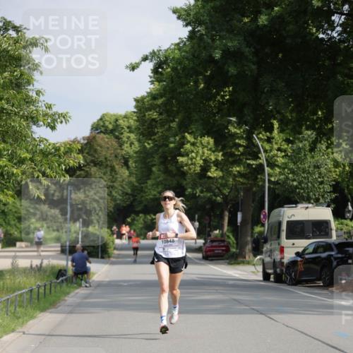 15.06.2025 - REWE Women's Run Jannik Wohlers http://msf.ph/oto/7936111 15.06.2025 08:42:23 Laufen 10848 meine-sportfotos.de