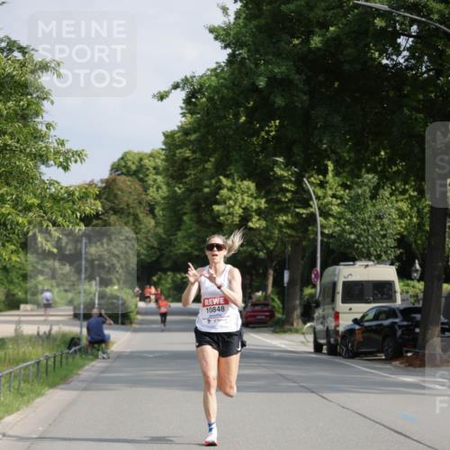 15.06.2025 - REWE Women's Run Jannik Wohlers http://msf.ph/oto/7936174 15.06.2025 08:42:24 Laufen 10848 meine-sportfotos.de