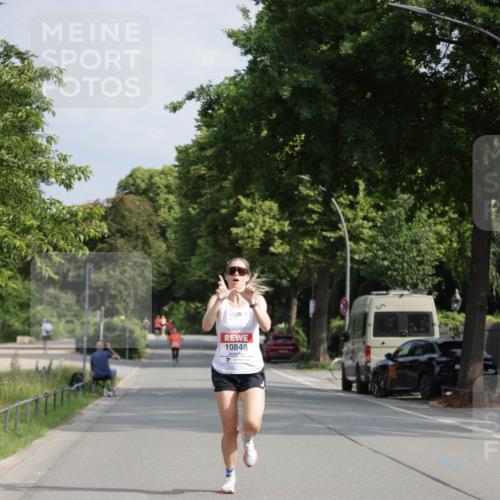15.06.2025 - REWE Women's Run Jannik Wohlers http://msf.ph/oto/7936183 15.06.2025 08:42:24 Laufen 10848 meine-sportfotos.de