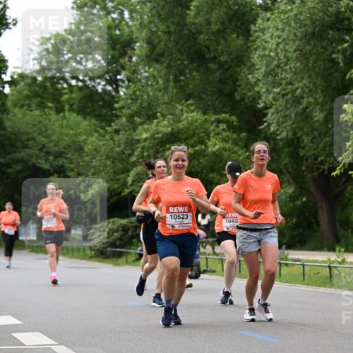 15.06.2025 - REWE Women's Run Dr. Thomas Lammeyer http://msf.ph/oto/7936184 15.06.2025 09:19:20 Laufen 10523, 10433 meine-sportfotos.de