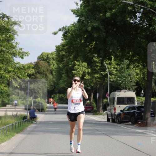 15.06.2025 - REWE Women's Run Jannik Wohlers http://msf.ph/oto/7936193 15.06.2025 08:42:24 Laufen 30, 10848 meine-sportfotos.de