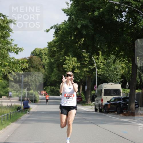 15.06.2025 - REWE Women's Run Jannik Wohlers http://msf.ph/oto/7936204 15.06.2025 08:42:25 Laufen 10848 meine-sportfotos.de