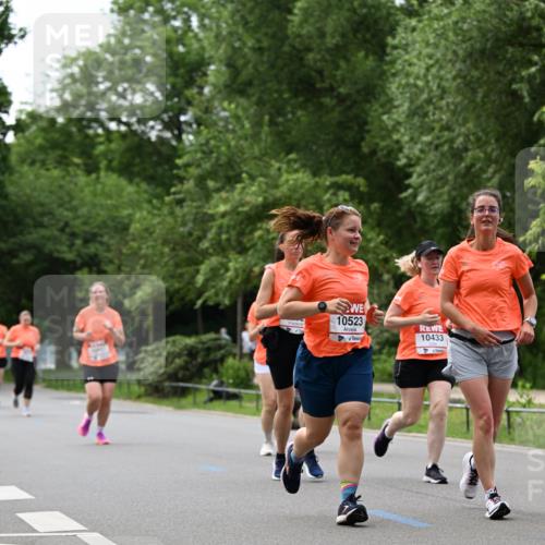 15.06.2025 - REWE Women's Run Dr. Thomas Lammeyer http://msf.ph/oto/7936206 15.06.2025 09:19:21 Laufen 10523, 10433 meine-sportfotos.de