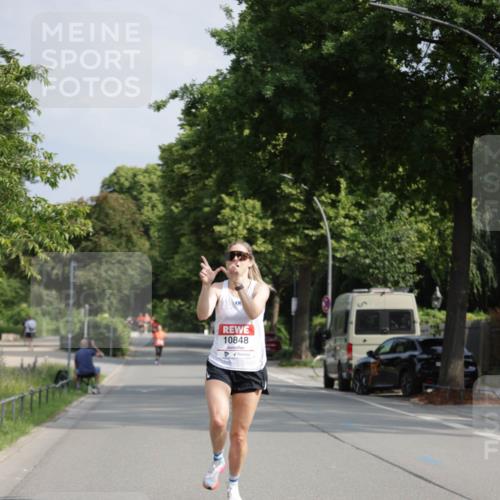 15.06.2025 - REWE Women's Run Jannik Wohlers http://msf.ph/oto/7936209 15.06.2025 08:42:25 Laufen 10848 meine-sportfotos.de