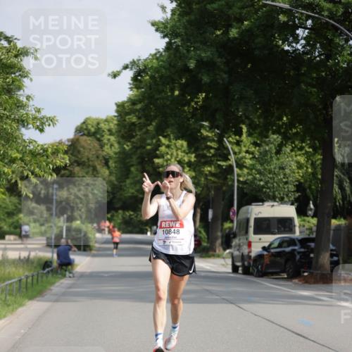 15.06.2025 - REWE Women's Run Jannik Wohlers http://msf.ph/oto/7936214 15.06.2025 08:42:25 Laufen 10848 meine-sportfotos.de