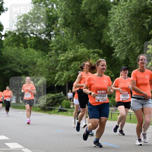 15.06.2025 - REWE Women's Run Dr. Thomas Lammeyer http://msf.ph/oto/7936216 15.06.2025 09:19:21 Laufen 10523, 10433 meine-sportfotos.de