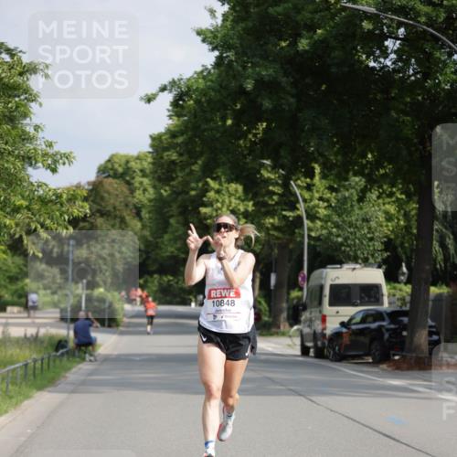 15.06.2025 - REWE Women's Run Jannik Wohlers http://msf.ph/oto/7936220 15.06.2025 08:42:25 Laufen 10848 meine-sportfotos.de