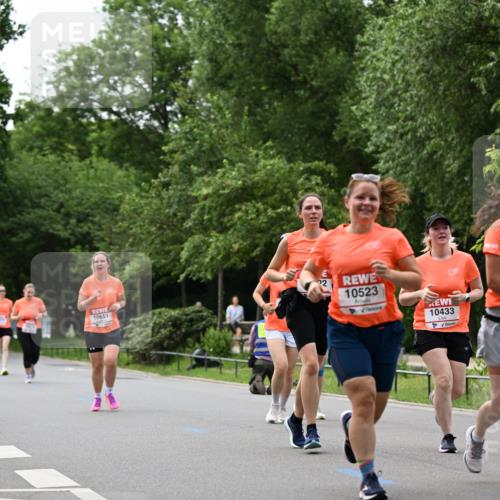 15.06.2025 - REWE Women's Run Dr. Thomas Lammeyer http://msf.ph/oto/7936232 15.06.2025 09:19:21 Laufen 10651, 22, 10523, 10433 meine-sportfotos.de