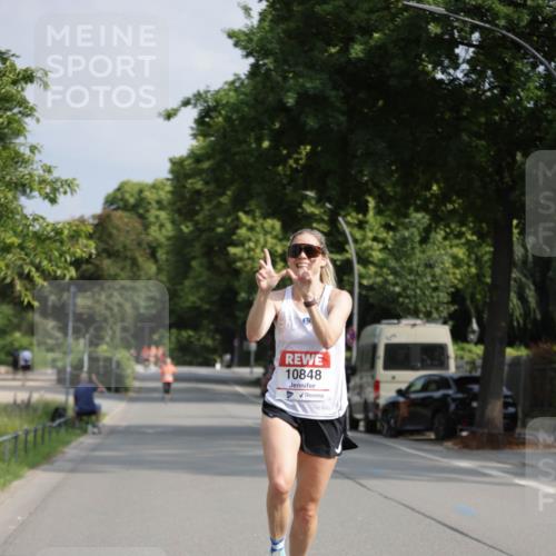 15.06.2025 - REWE Women's Run Jannik Wohlers http://msf.ph/oto/7936269 15.06.2025 08:42:25 Laufen 10848 meine-sportfotos.de