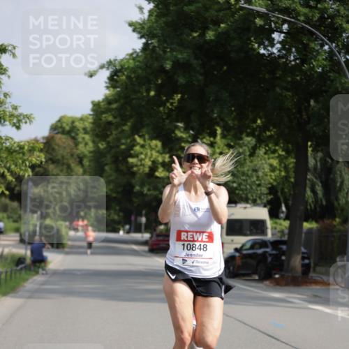 15.06.2025 - REWE Women's Run Jannik Wohlers http://msf.ph/oto/7936285 15.06.2025 08:42:26 Laufen 10848 meine-sportfotos.de