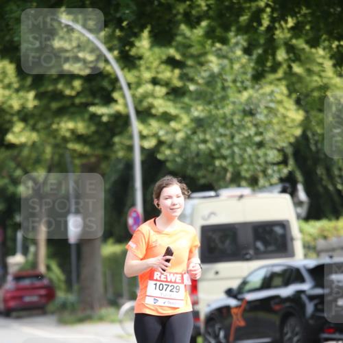 15.06.2025 - REWE Women's Run Jannik Wohlers http://msf.ph/oto/7936293 15.06.2025 09:53:56 Laufen 10729 meine-sportfotos.de