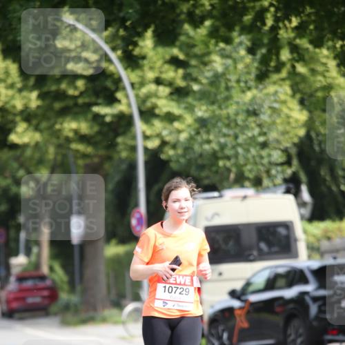 15.06.2025 - REWE Women's Run Jannik Wohlers http://msf.ph/oto/7936297 15.06.2025 09:53:57 Laufen 10729 meine-sportfotos.de