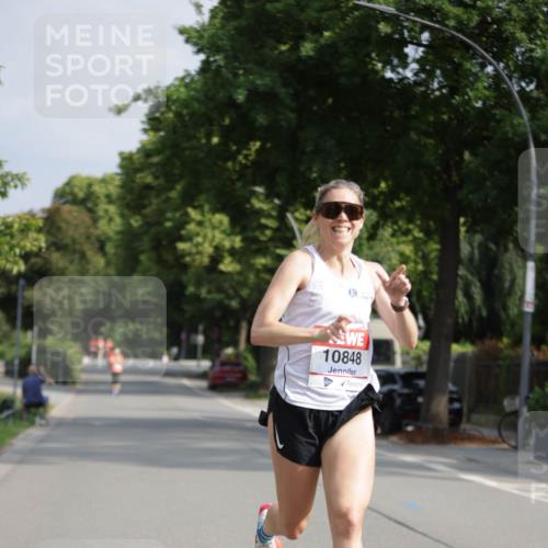 15.06.2025 - REWE Women's Run Jannik Wohlers http://msf.ph/oto/7936309 15.06.2025 08:42:26 Laufen 10848 meine-sportfotos.de