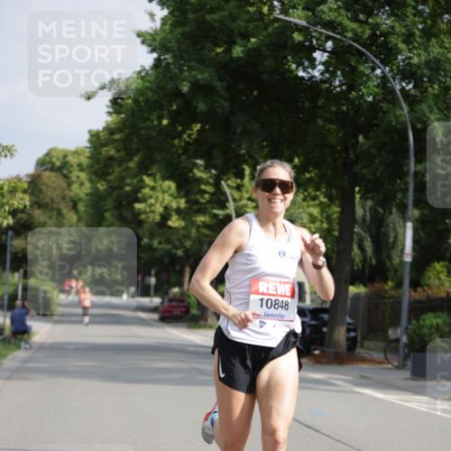 15.06.2025 - REWE Women's Run Jannik Wohlers http://msf.ph/oto/7936314 15.06.2025 08:42:26 Laufen 10848 meine-sportfotos.de