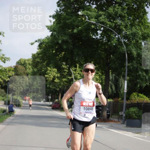 15.06.2025 - REWE Women's Run Jannik Wohlers http://msf.ph/oto/7936323 15.06.2025 08:42:26 Laufen 10848 meine-sportfotos.de
