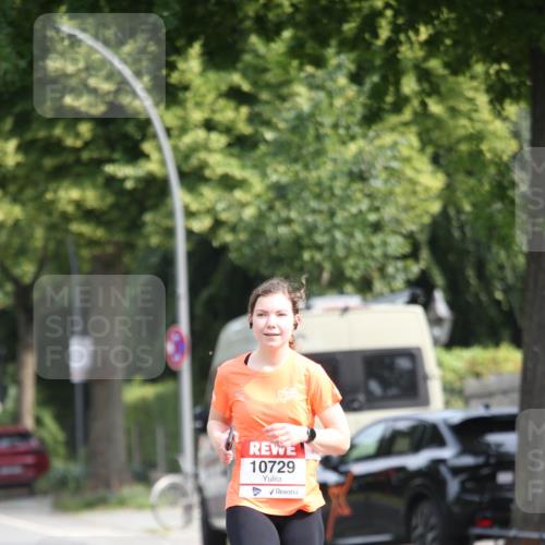 15.06.2025 - REWE Women's Run Jannik Wohlers http://msf.ph/oto/7936328 15.06.2025 09:53:57 Laufen 10729 meine-sportfotos.de