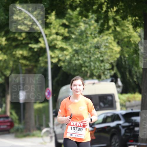 15.06.2025 - REWE Women's Run Jannik Wohlers http://msf.ph/oto/7936332 15.06.2025 09:53:57 Laufen 10729 meine-sportfotos.de