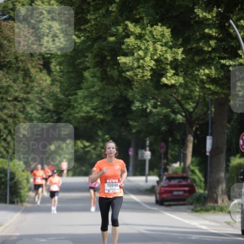 15.06.2025 - REWE Women's Run Jannik Wohlers http://msf.ph/oto/7936380 15.06.2025 08:42:38 Laufen 10248 meine-sportfotos.de