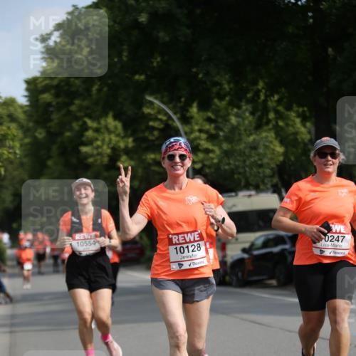 15.06.2025 - REWE Women's Run Jannik Wohlers http://msf.ph/oto/7936407 15.06.2025 09:54:17 Laufen 10554, 10128, 0247 meine-sportfotos.de