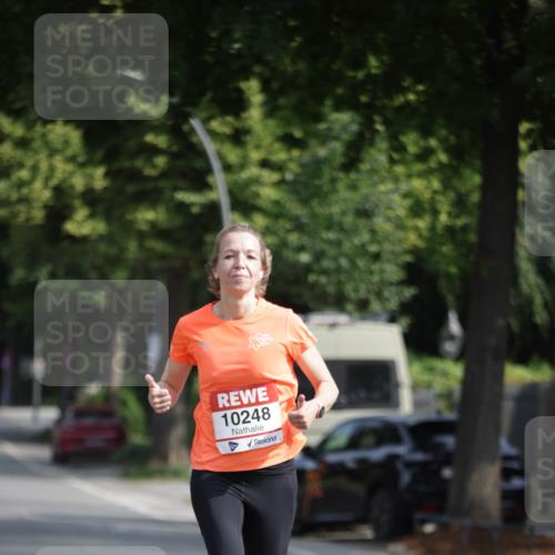 15.06.2025 - REWE Women's Run Jannik Wohlers http://msf.ph/oto/7936447 15.06.2025 08:42:42 Laufen 10248 meine-sportfotos.de