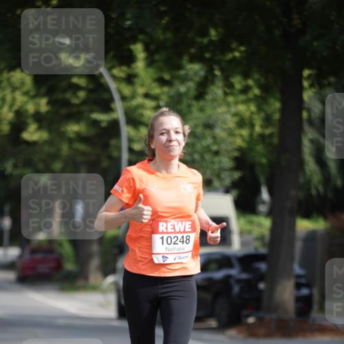 15.06.2025 - REWE Women's Run Jannik Wohlers http://msf.ph/oto/7936470 15.06.2025 08:42:43 Laufen 10248 meine-sportfotos.de