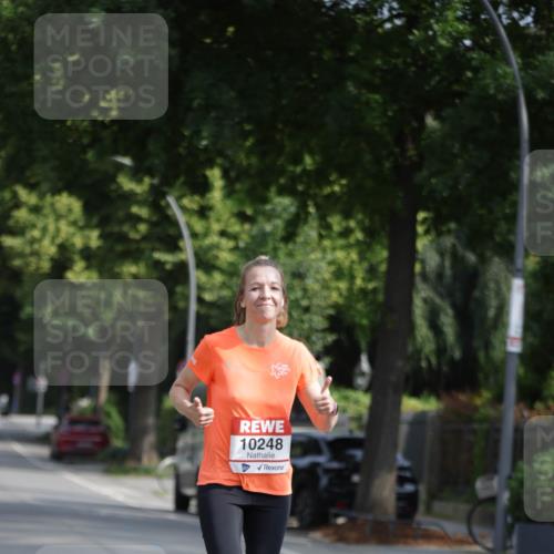 15.06.2025 - REWE Women's Run Jannik Wohlers http://msf.ph/oto/7936482 15.06.2025 08:42:43 Laufen 10248 meine-sportfotos.de